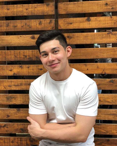 Fino Herrera profile: age, birthday, dating history, movies.